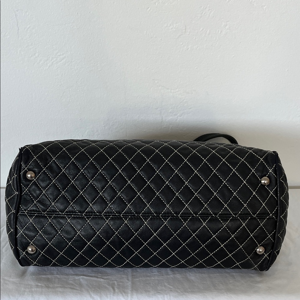 Ferragamo Black Quilted Leather Handbag - Picture 15 of 15